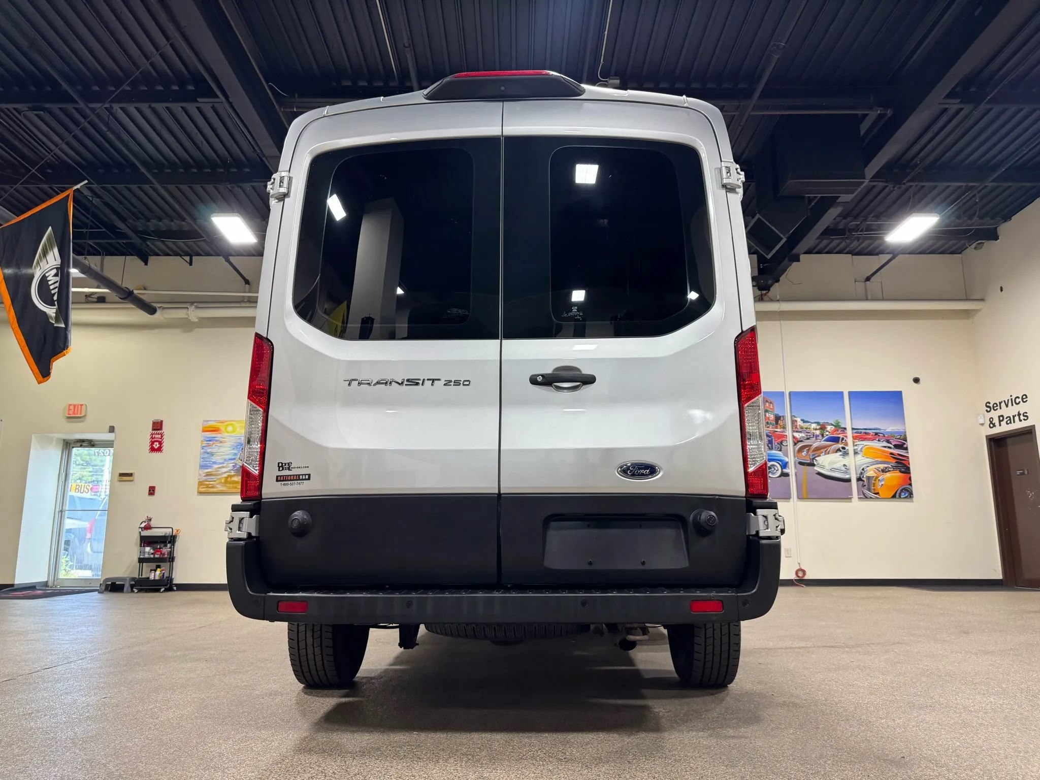 Used 2019 Ford Transit 250 148 Medium Roof RWD image 21