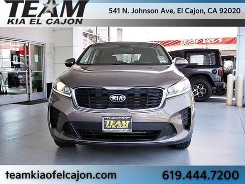 Certified 2019 Kia Sorento FWD image 4