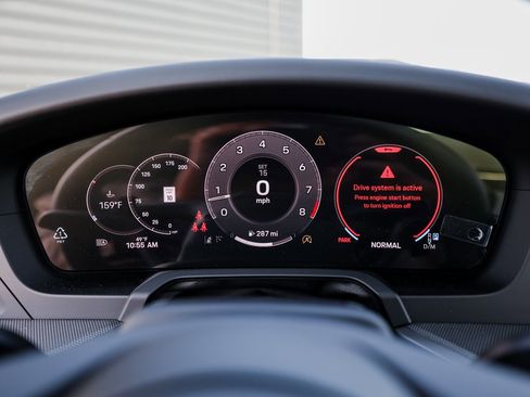 Certified 2025 Porsche 911 Carrera image 15