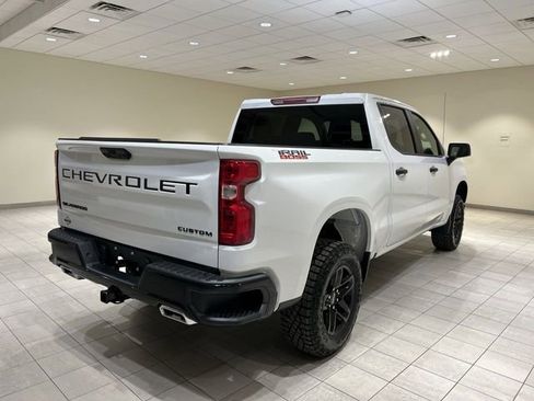 New 2026 Chevrolet Silverado 1500 Custom Trail Boss w/ LPO, Dark Essentials Package AWD/4WD image 5