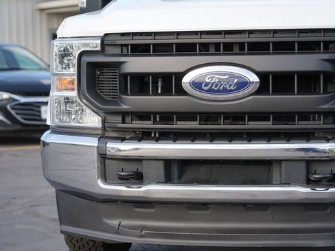 Used 2020 Ford F250 XL w/ Power Equipment Group AWD/4WD image 9