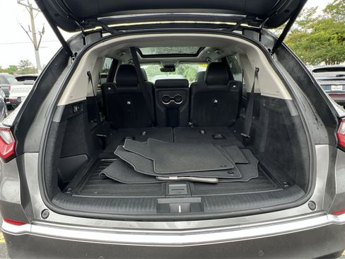 Used 2025 Acura MDX SH-AWD w/ Technology Package image 28