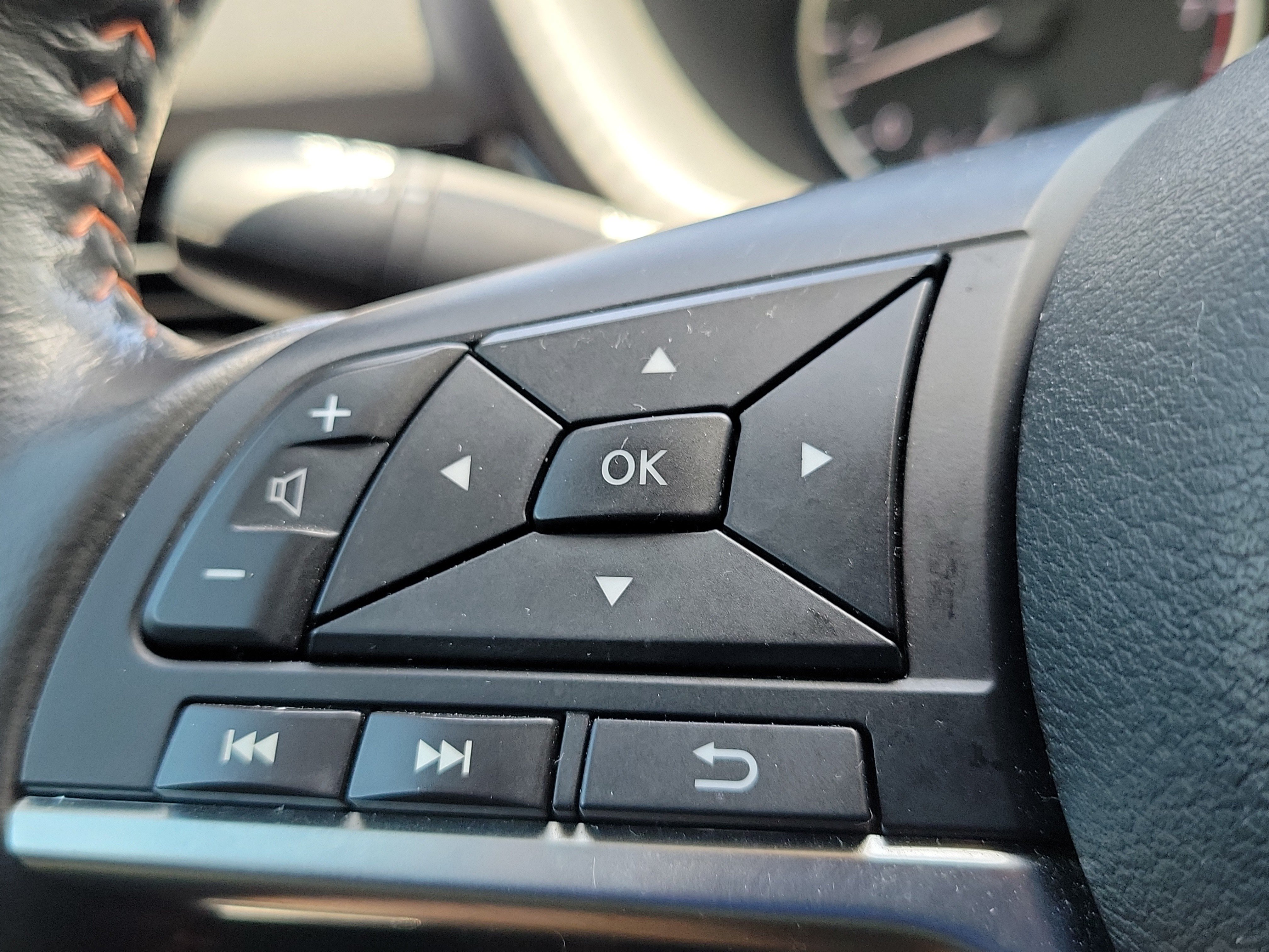Used 2024 Nissan Sentra SR FWD image 18