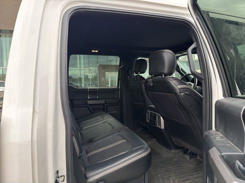 Used 2019 Ford F250 Platinum w/ Platinum Ultimate Package image 20