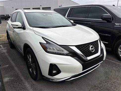 Used 2019 Nissan Murano Platinum image 3