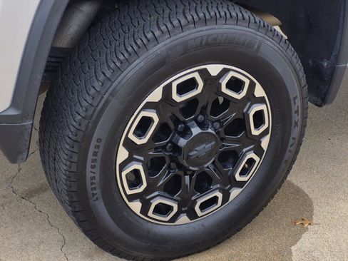 Used 2021 Chevrolet Silverado 2500 High Country w/ Z71 Off-Road Package image 7