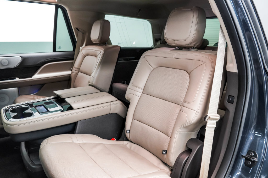 Used 2022 Lincoln Navigator Reserve AWD/4WD image 18
