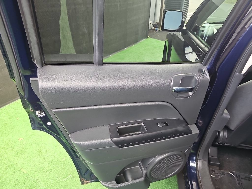Used 2014 Jeep Patriot Sport w/ Power Value Group FWD image 32