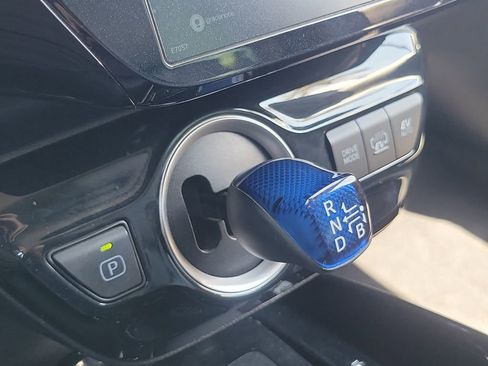 Used 2021 Toyota Prius Prime XLE FWD image 29