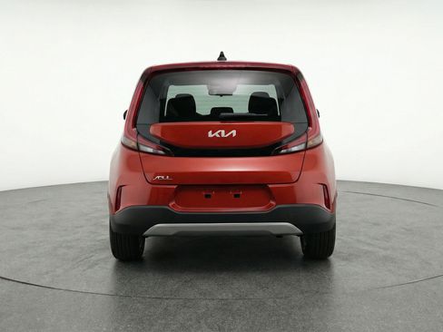 Used 2025 Kia Soul LX w/ LX Technology Package FWD image 7