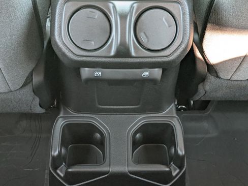 New 2025 Jeep Gladiator Sport image 12