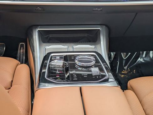 Used 2023 BMW 740i w/ Parking Assistance Package RWD image 19