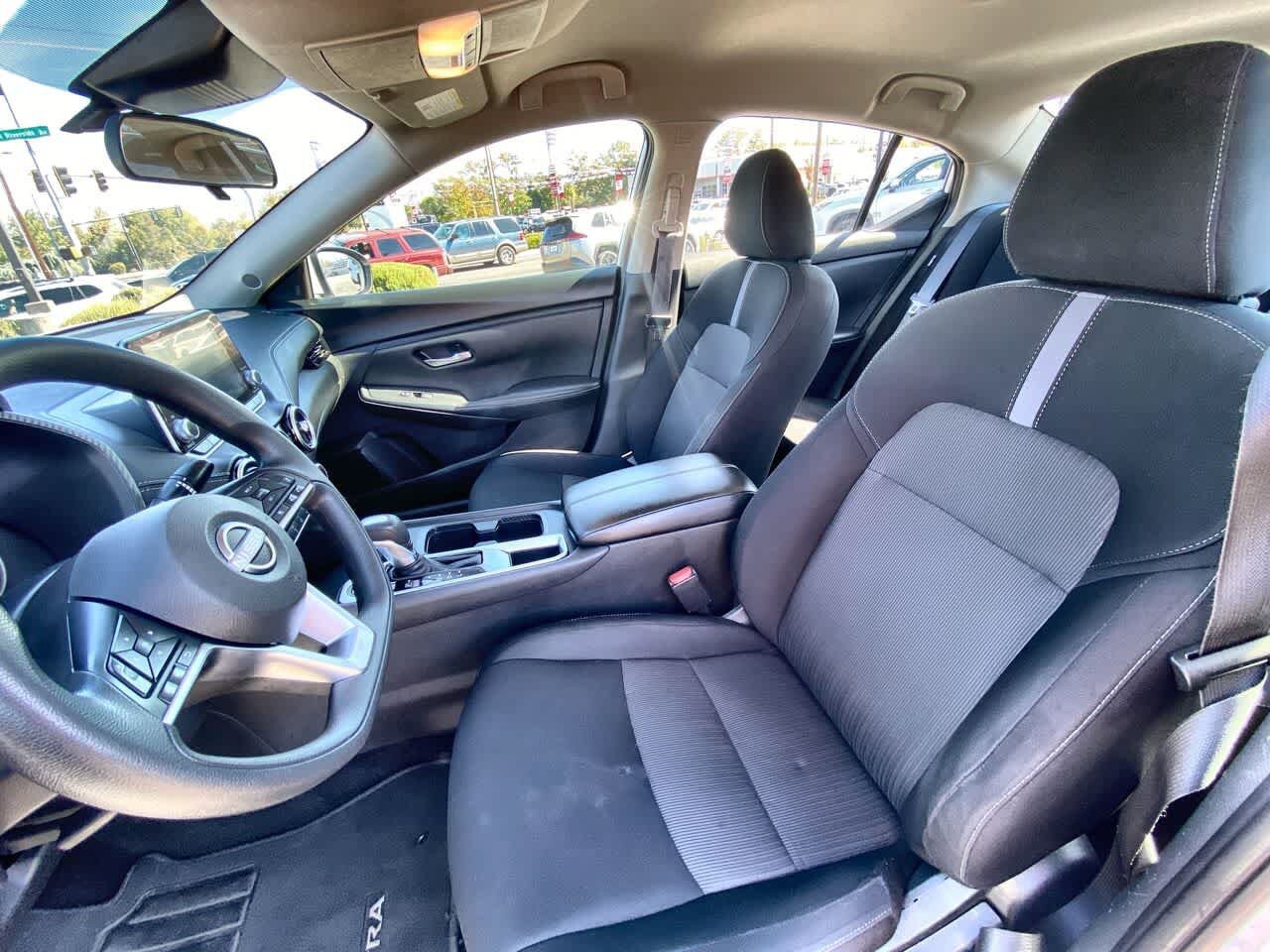 Used 2024 Nissan Sentra SV FWD image 11