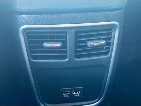 Used 2023 Chrysler 300 Touring w/ Safetytec Plus Group image 24