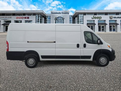 Used 2025 RAM ProMaster 3500 w/ Convenience Group FWD image 9
