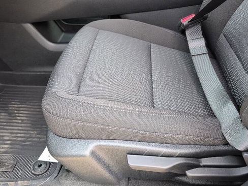 New 2026 Chevrolet Equinox LT w/ Safety and Technology Package FWD image 12