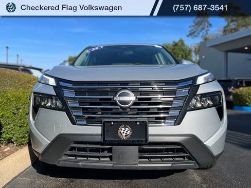 Used 2024 Nissan Rogue SV FWD image 12