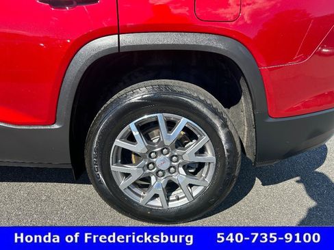 Used 2022 GMC Acadia SLT w/ Technology Package AWD/4WD image 37