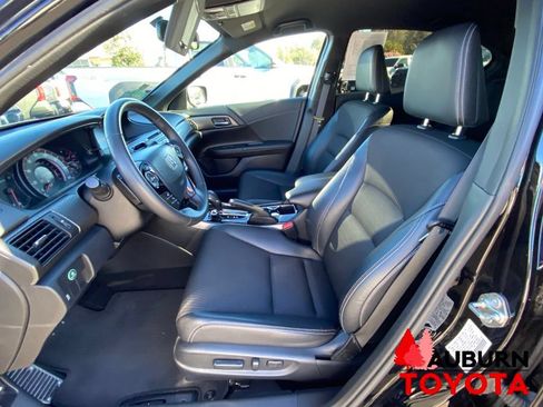 Used 2017 Honda Accord Sport image 26