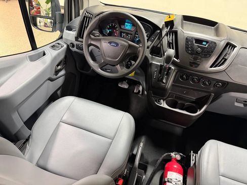 Used 2019 Ford Transit 150 XL image 45