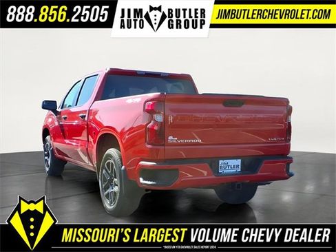 New 2026 Chevrolet Silverado 1500 Custom image 2