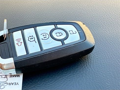 Used 2020 Ford Edge Titanium w/ Class II Trailer Tow Package image 31