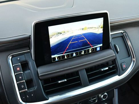 Used 2024 GMC Yukon XL SLT w/ SLT Luxury Package image 61