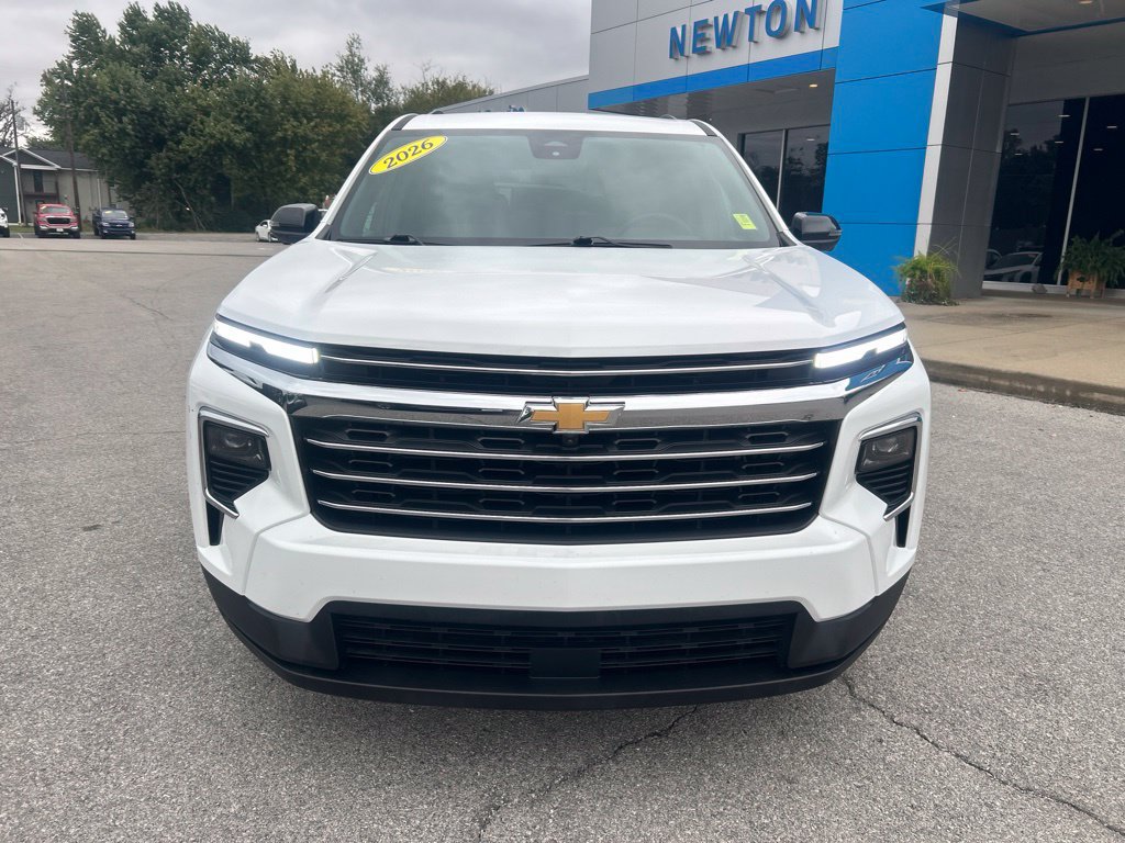 Used 2026 Chevrolet Traverse LT w/ Driver Confidence Package FWD image 2