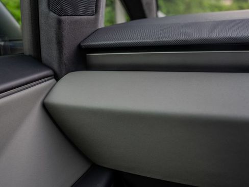Used 2025 Tesla Cybertruck AWD Crew Cab image 8