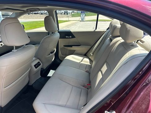 Used 2016 Honda Accord EX-L image 2