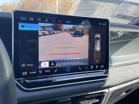 New 2026 Volkswagen Tiguan SE R-Line AWD/4WD image 25