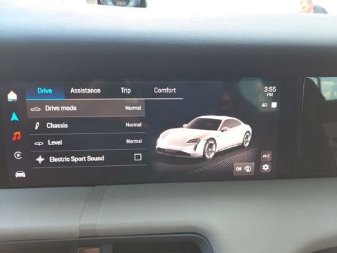 Used 2025 Porsche Taycan RWD image 33