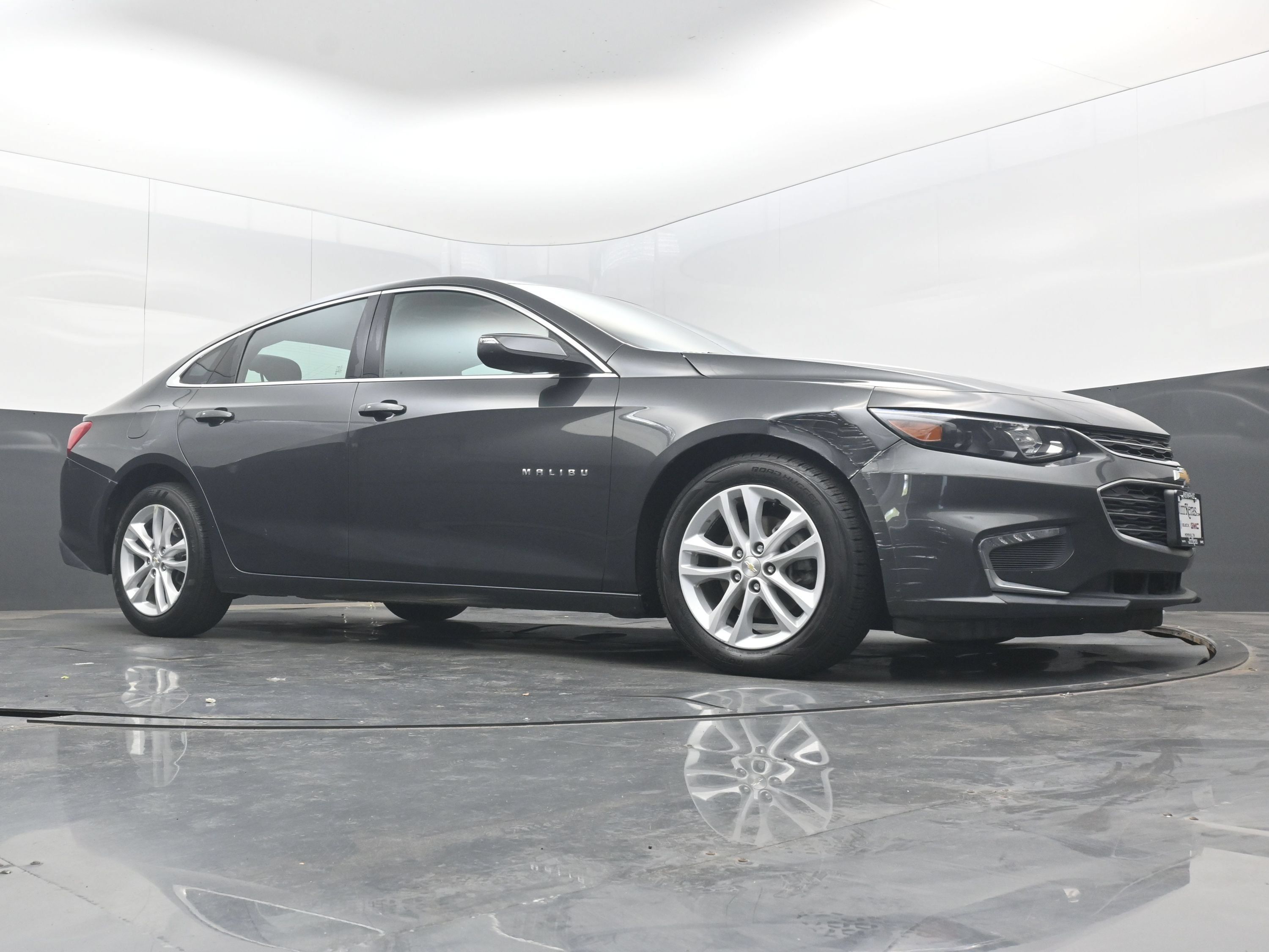 Used 2017 Chevrolet Malibu LT w/ Leather Package FWD image 24