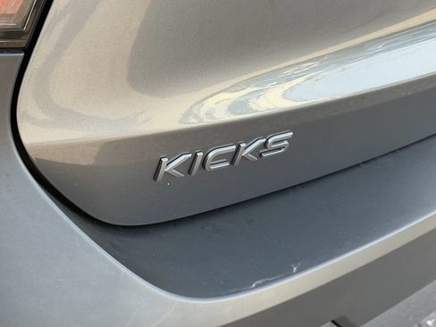 Certified 2025 Nissan Kicks SR FWD image 14