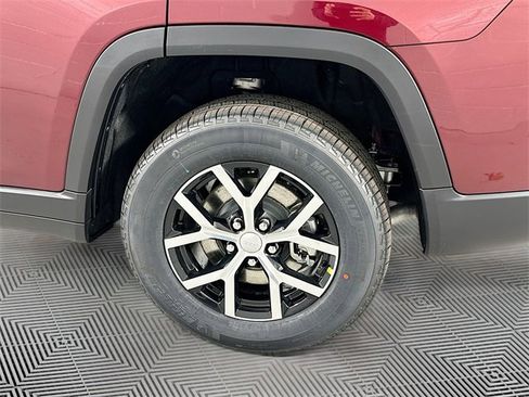 New 2025 Jeep Grand Cherokee L Limited image 16