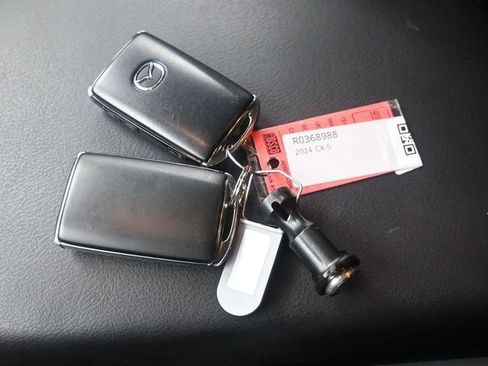 Used 2024 MAZDA CX-5 AWD 2.5 S w/ Select Package image 9