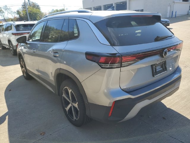 Used 2026 Volkswagen Tiguan SE AWD/4WD image 3