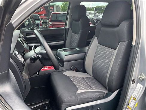 Used 2018 Toyota Tundra SR5 w/ SR5 Upgrade Package AWD/4WD image 24