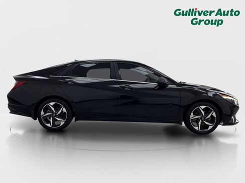 Used 2022 Hyundai Elantra Limited FWD image 10