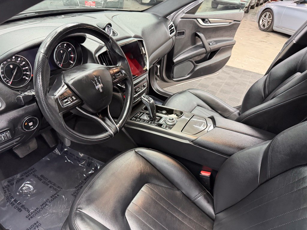 Used 2021 Maserati Ghibli RWD image 31
