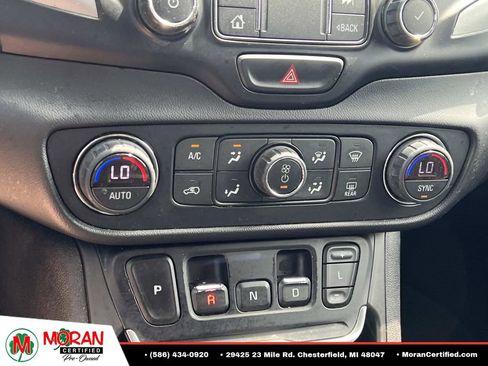 Used 2019 GMC Terrain SLT AWD/4WD image 22