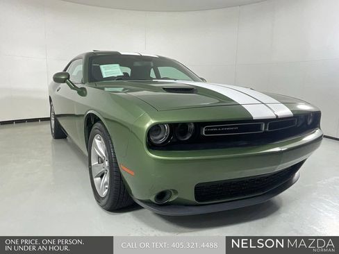 Used 2018 Dodge Challenger SXT w/ Cold Weather Group RWD image 3