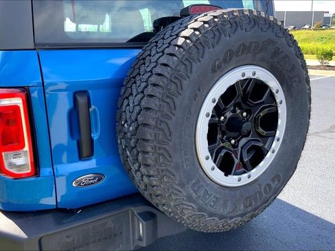 Used 2025 Ford Bronco 2-Door AWD/4WD image 4