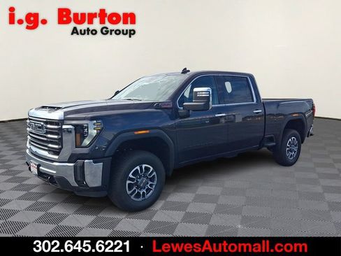 New 2026 GMC Sierra 2500 SLT w/ LPO, Black Badging Package AWD/4WD image 2