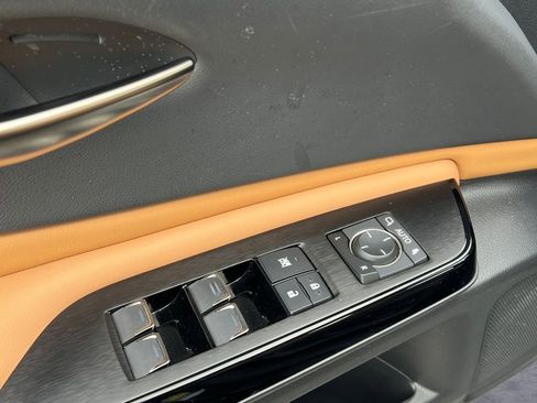 Certified 2023 Lexus ES 350 w/ Premium Package image 13