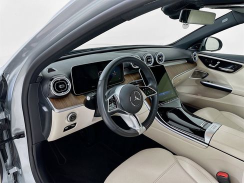 Used 2025 Mercedes-Benz C 300 Sedan image 10