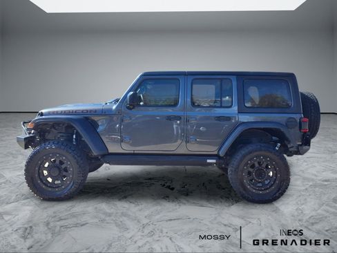 Used 2018 Jeep Wrangler Unlimited Rubicon AWD/4WD image 5