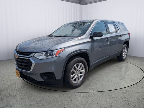 Used 2020 Chevrolet Traverse LS FWD image 6