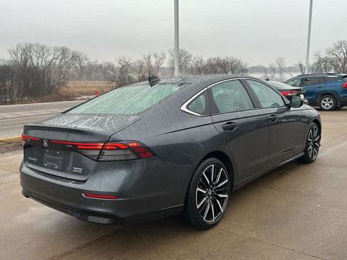 Used 2023 Honda Accord Touring image 5