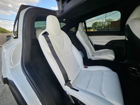 Used 2023 Tesla Model X image 69